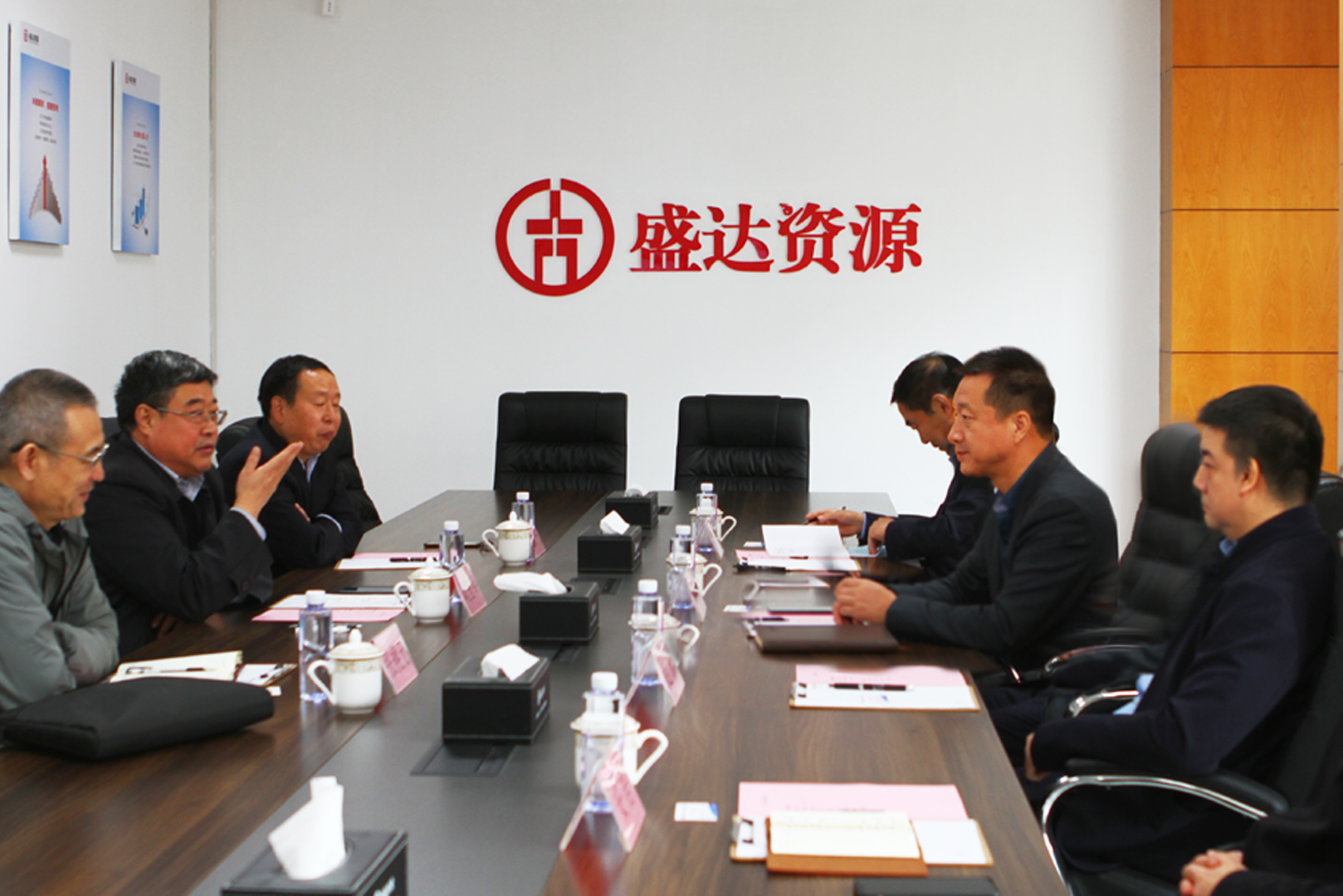 中国华冶科工集团董事长刘玉军率队到访乐鱼在线官网平台
